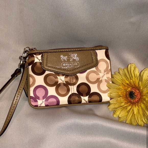 Clutch - Picture 7 of 7